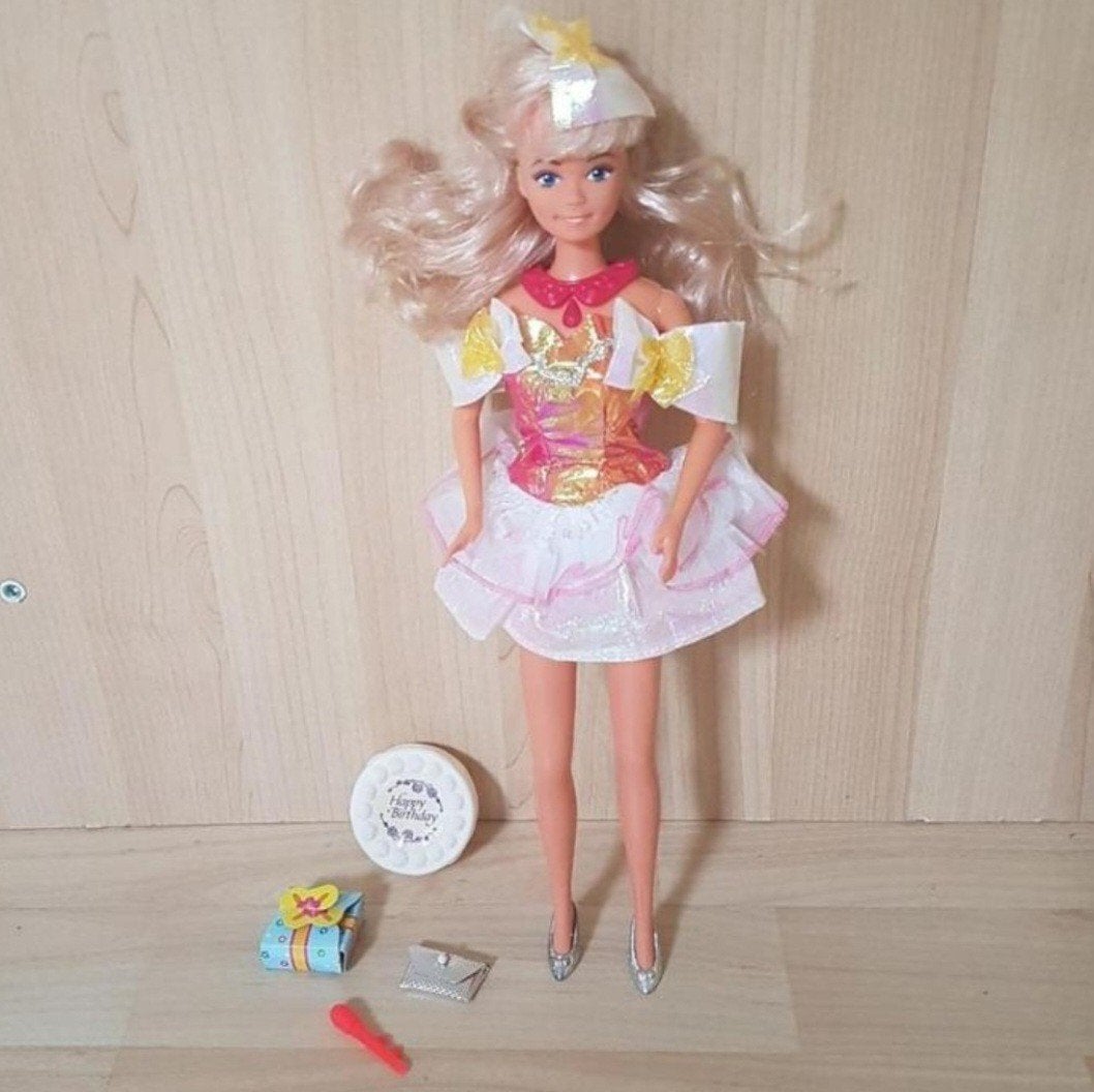 happy birthday zingende barbie pop, Ophalen of Verzenden