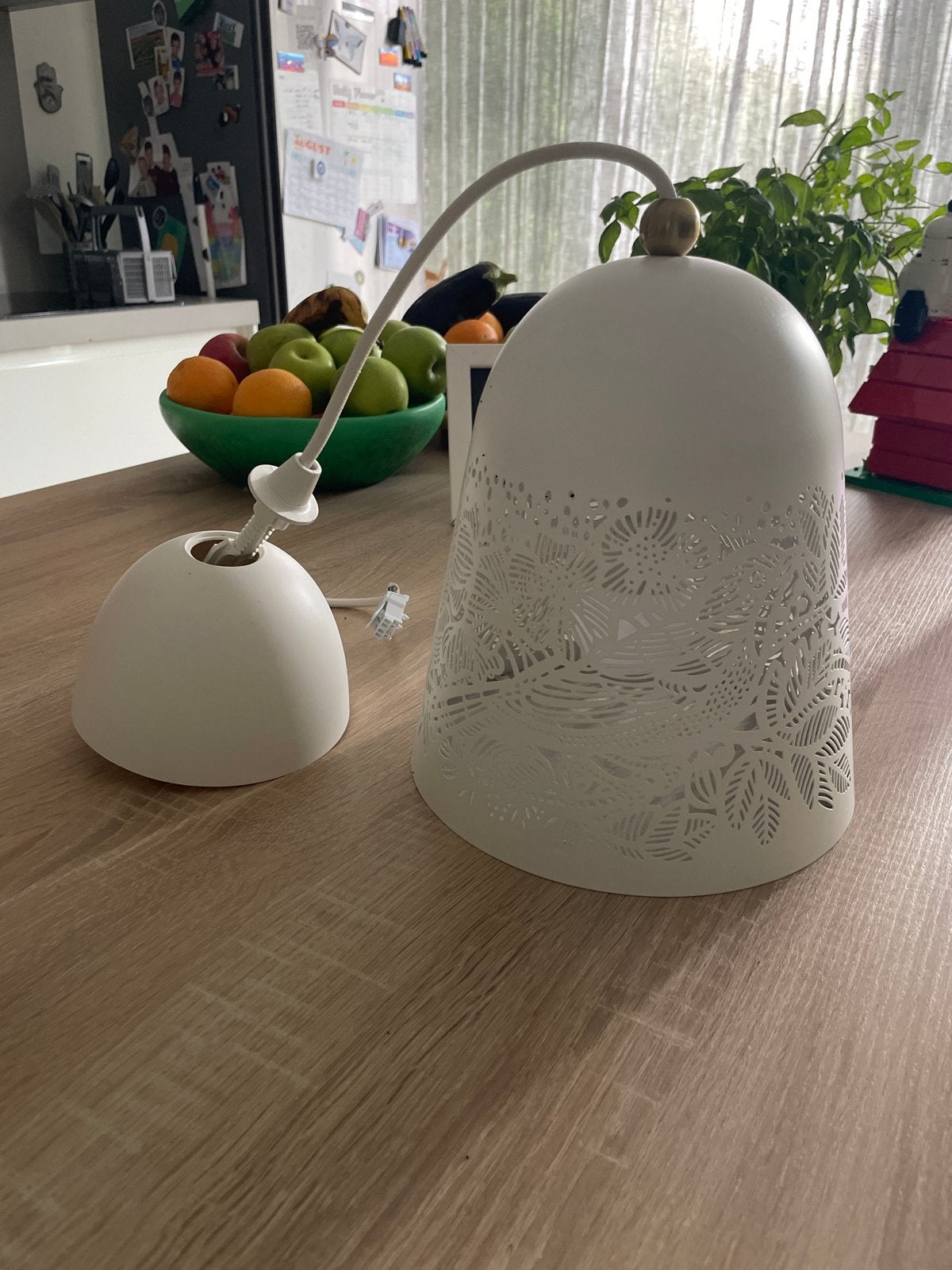 Witte hanglamp met lasergesneden patroon, Ophalen, Zo goed als nieuw, Metaal, E27 (groot)