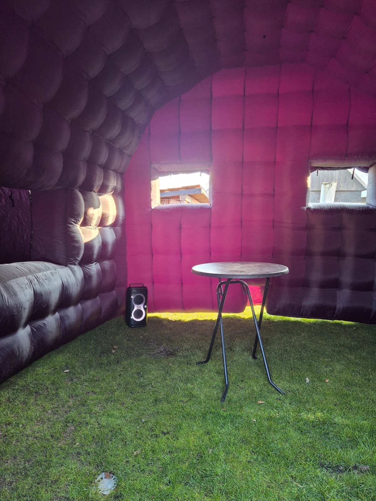 Opblaasbare partytent te huur - Perfect voor feestjes!, Ophalen, Opvouwbaar, Partytent, 2 meter of meer