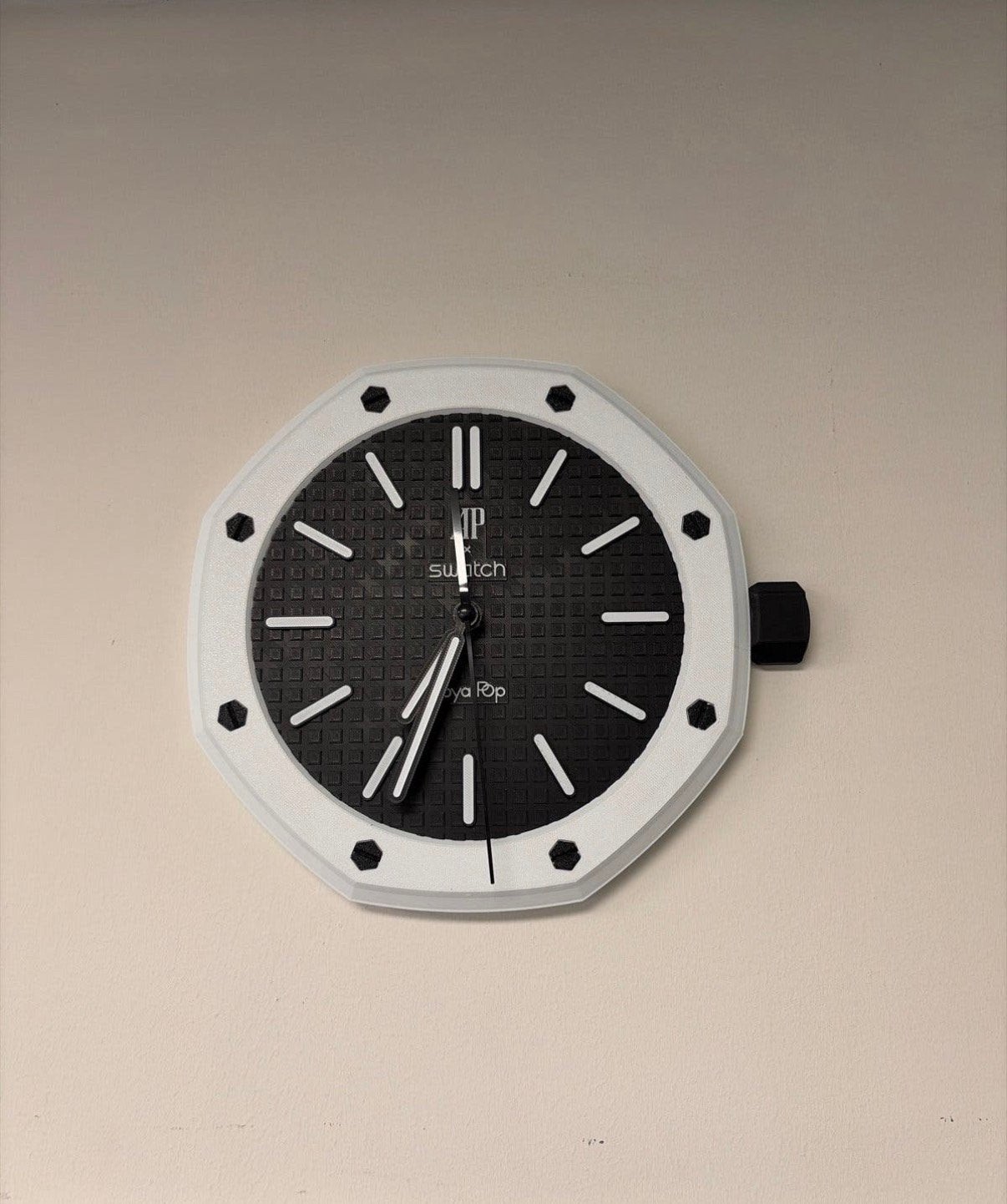 AP x Swatch wandklok 3D geprint, Wandklok, Wit, Verzenden, Analoog