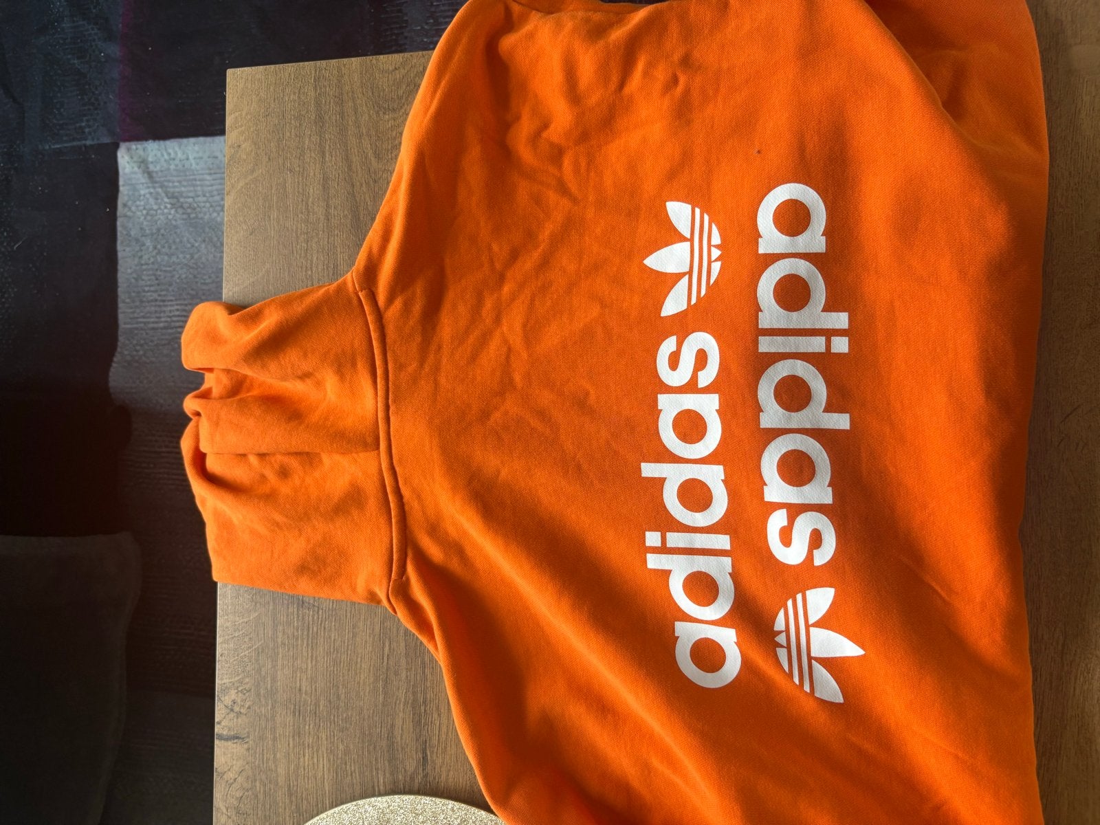 Adidas Oranje Trainingspak met Kleurverschil en Vlek, Ophalen of Verzenden, Gedragen, Oranje, Kostuum of Pak