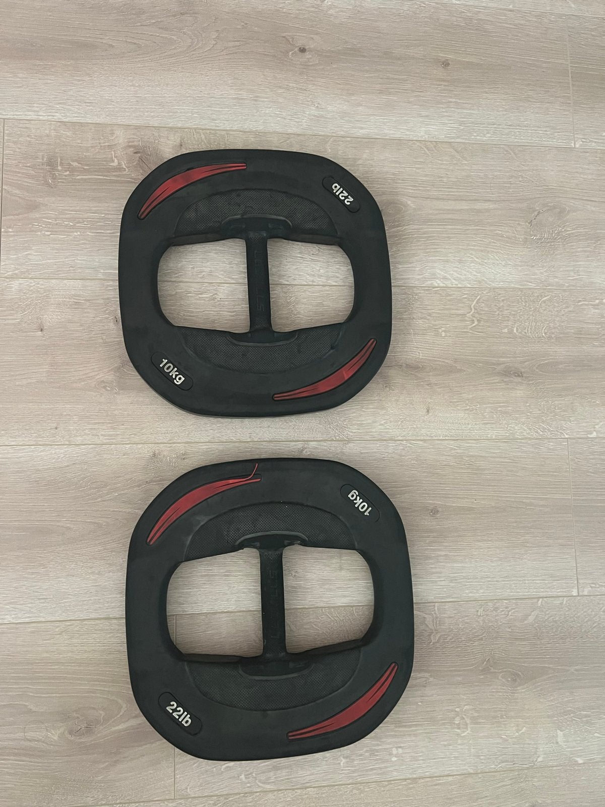 2 Les Mills Smart Bar schijven / gewichten / dumbbells 10 kg, Sport en Fitness, Verzenden, Gebruikt, Benen, Halterschijven