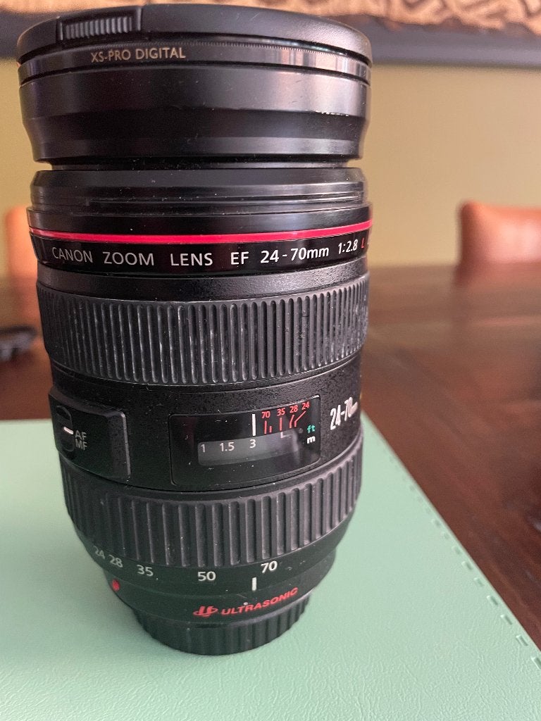 Canon zoomlens 24-70mmr. 1 : 2.8. L USM, Audio, Tv en Foto, Fotografie | Lenzen en Objectieven, Beschermhoes/tas, Canon, Zo goed als nieuw