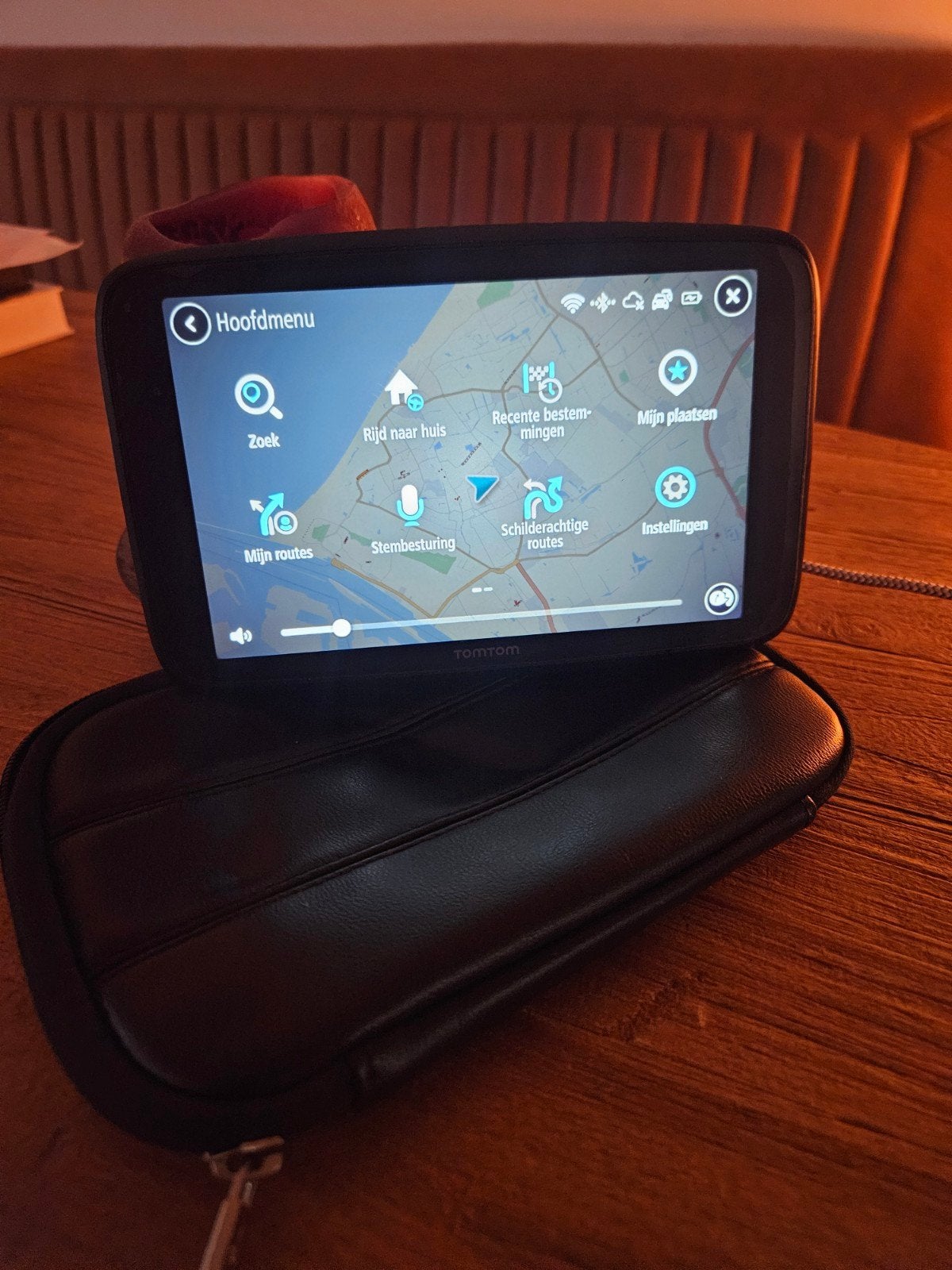 TomTom GO Exclusive Navigatie Europa (Zo goed als nieuw), Ophalen of Verzenden, Zo goed als nieuw