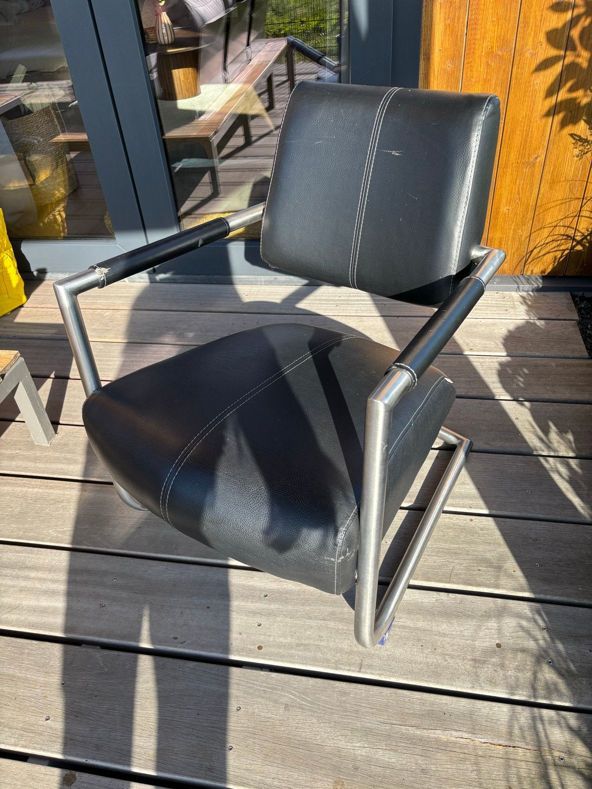 Moderne zwarte leren fauteuil van XOOON, Ophalen, Gebruikt, Zwart, Leer