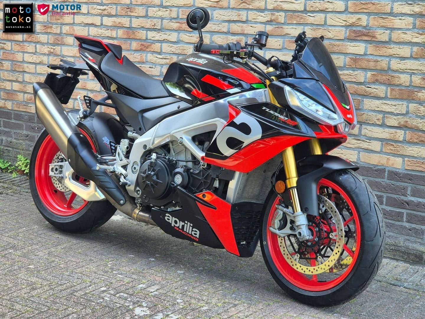 Aprilia Tuono V4 1100 Factory, 1077 cc, 4 cilinders, Motorrijbewijs A, Bedrijf