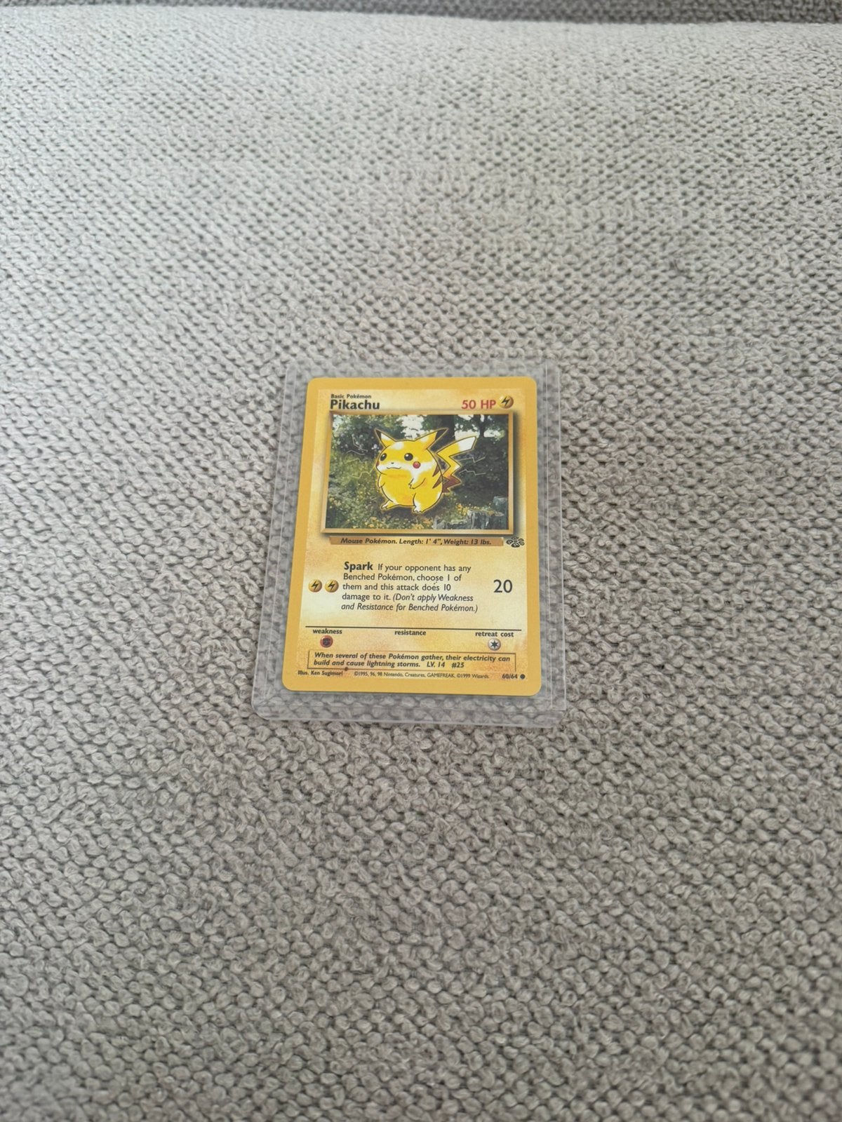 Pikachu 60/64, Hobby en Vrije tijd, Verzamelkaartspellen | Pokémon, Ophalen, Zo goed als nieuw