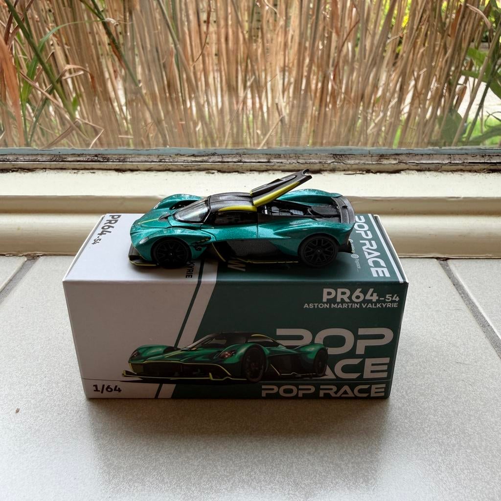 POP RACE ASTON MARTIN VALKYRIE 1:64 Diecast Model, Ophalen of Verzenden, Nieuw, Auto, Overige merken