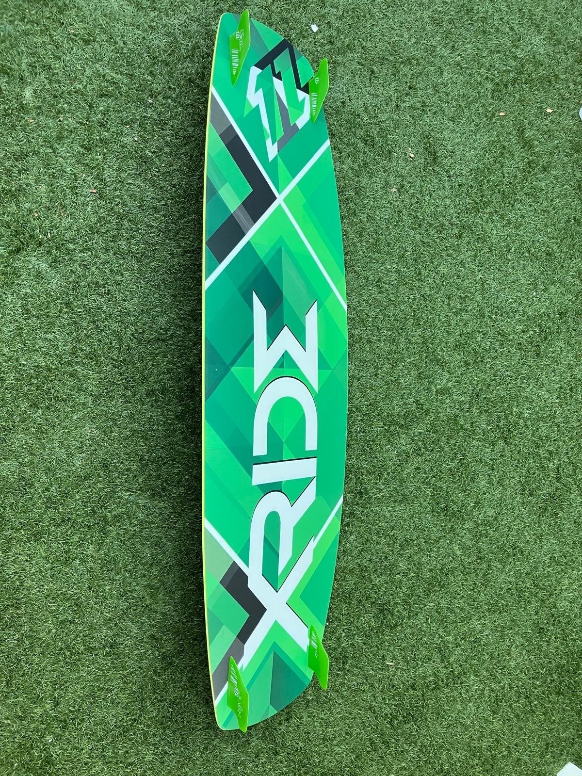 North Kiteboarding XRide Twintip, Watersport en Boten, Kitesurfen, Ophalen, Gebruikt, Twintip, Kiteboard