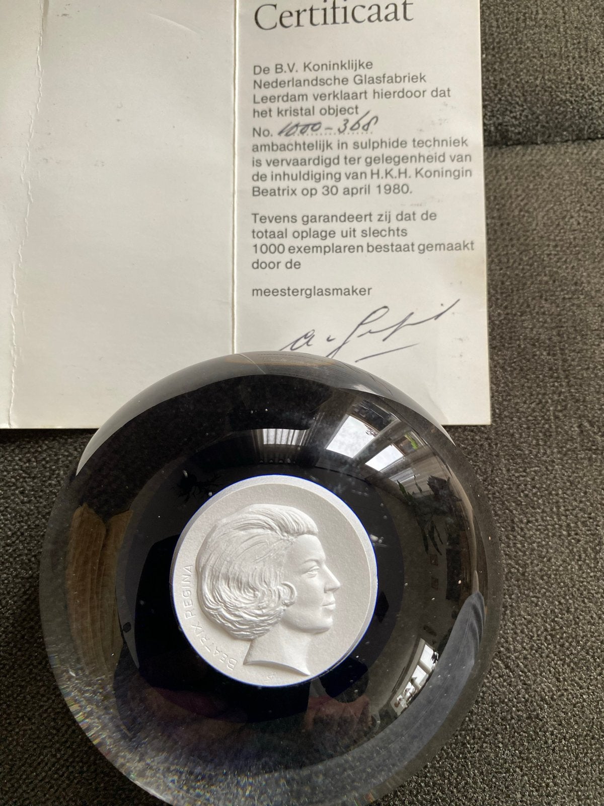 Royal Leerdam Kristal Object Koningin Beatrix 1980, Antiek en Kunst, Antiek | Glas en Kristal, Ophalen of Verzenden
