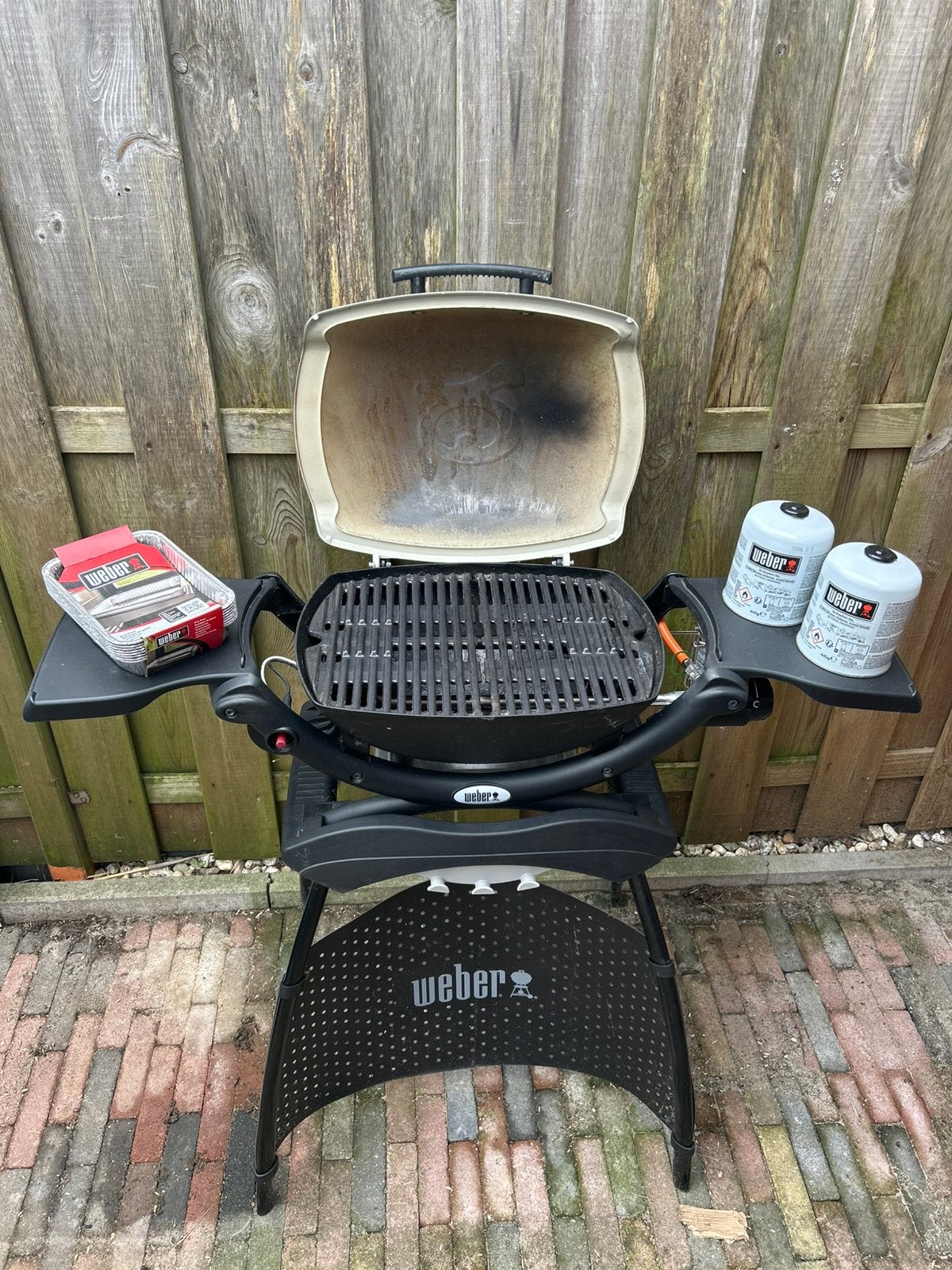 Weber barbecue Q1000, Ophalen, Zo goed als nieuw