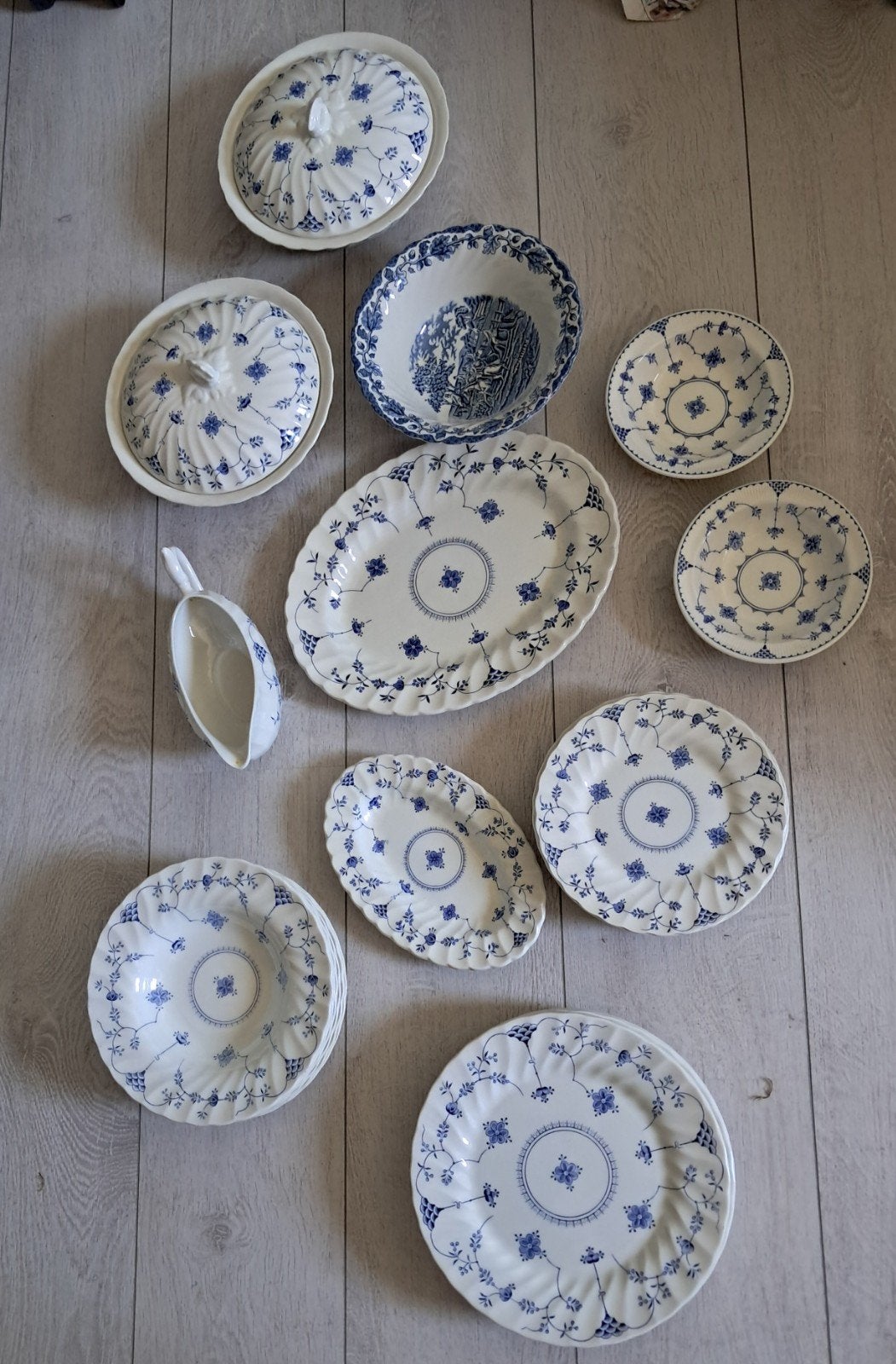 Compleet servies, blauw-wit, diverse merken, helemaal gaaf, Ophalen