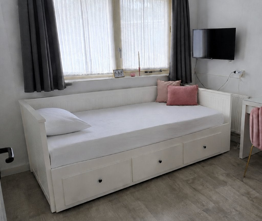 IKEA Hemnes bedbank 89x209 met 3 lades, Ophalen, Gebruikt, Wit, Tweepersoons