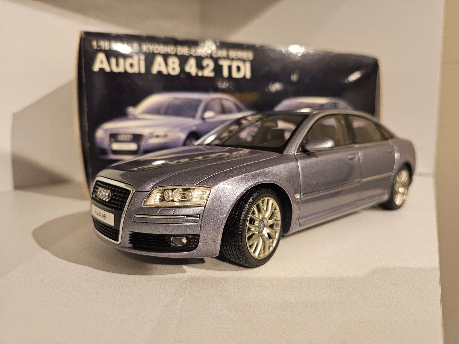 Kyosho Audi A8 4.2 TDI Zilver - 1:18, Ophalen of Verzenden, Zo goed als nieuw, Auto, Kyosho