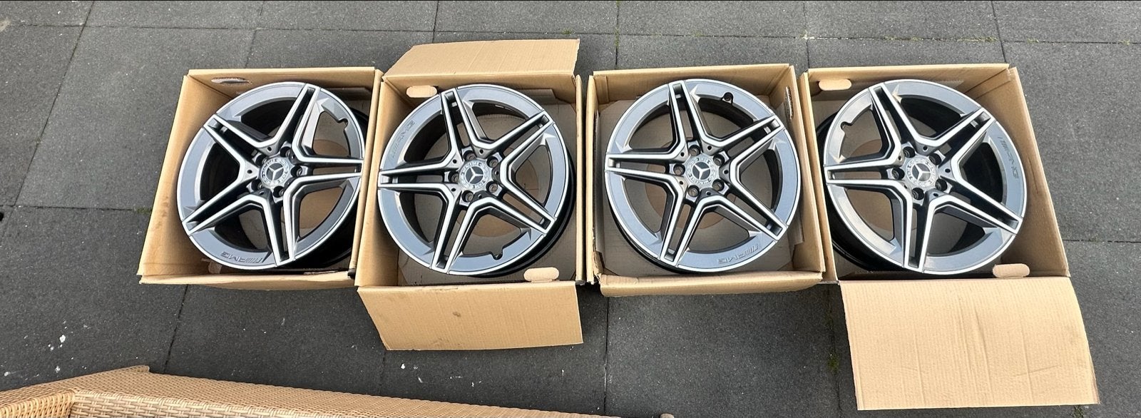 Set van 4 Mercedes-Benz AMG velgen 18 inch MOET WEG!!, Auto-onderdelen, Banden en Velgen, 18 inch, Gebruikt, Velg(en), Ophalen of Verzenden