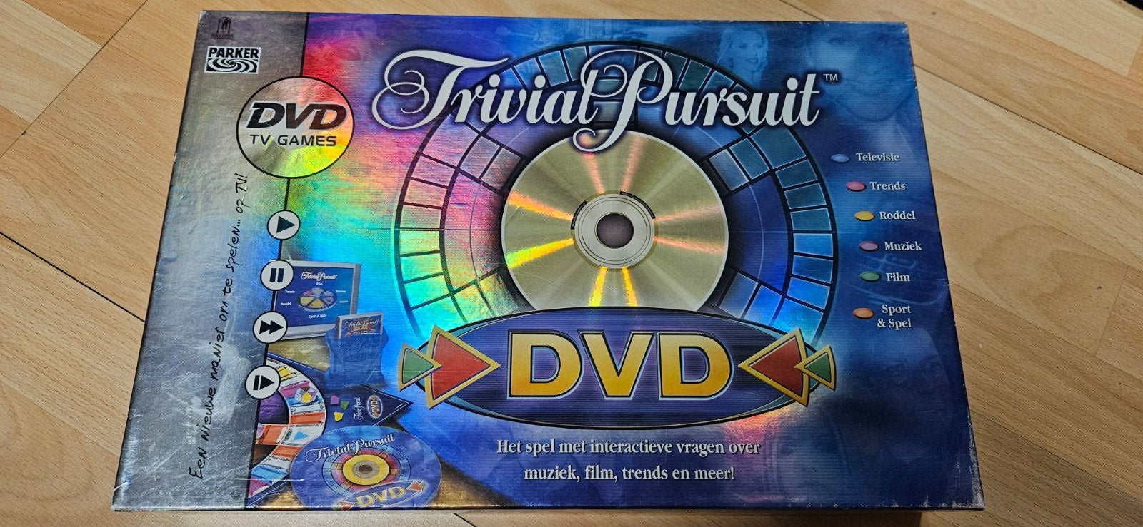Trivial Pursuit DVD TV Game, Hobby en Vrije tijd, Drie of vier spelers, Ophalen of Verzenden, Zo goed als nieuw, Parker