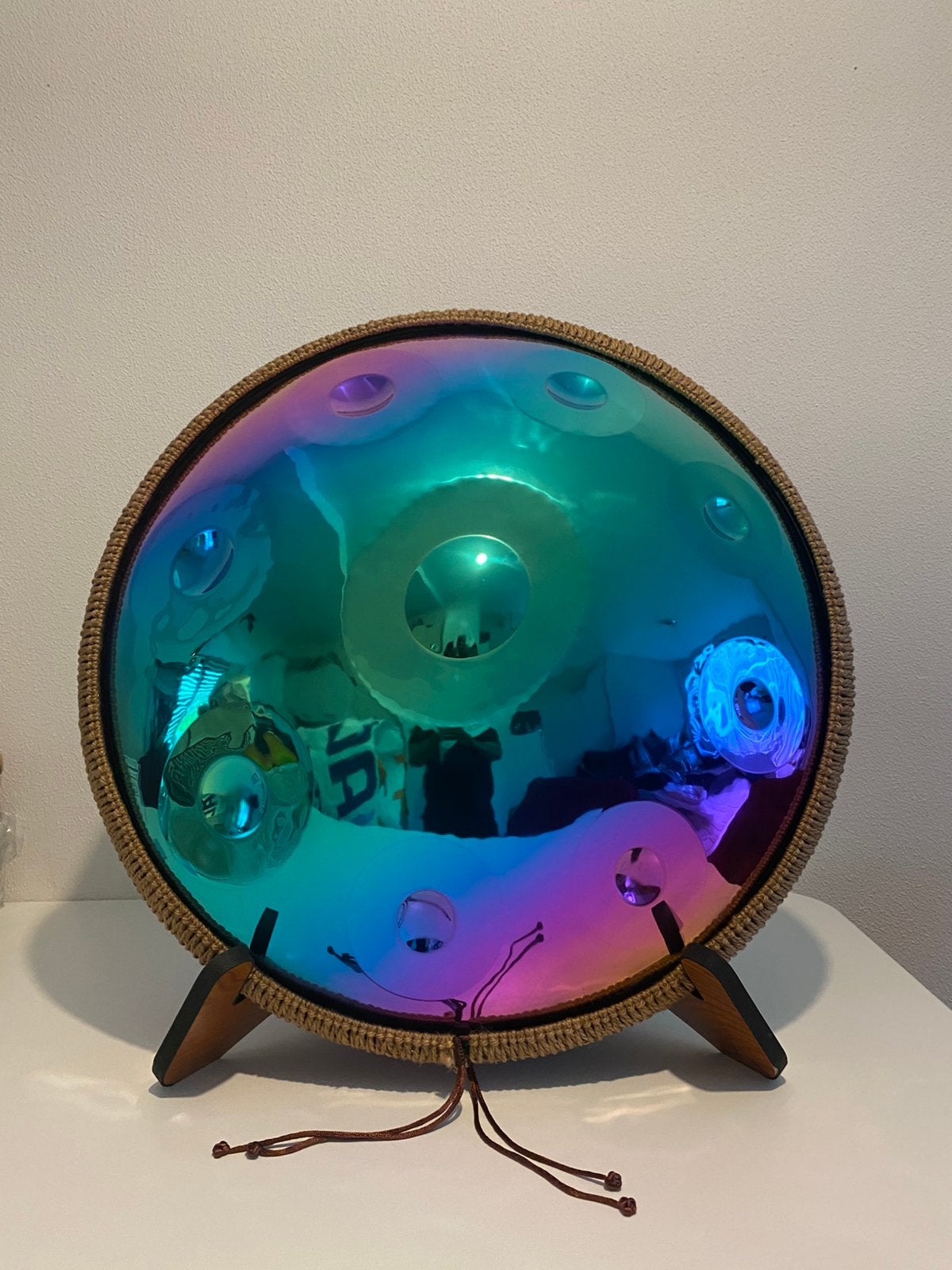 Prachtige Handpan - Regenboogkleurig met standaard en tas, Ophalen of Verzenden, Nieuw, Melodische percussie