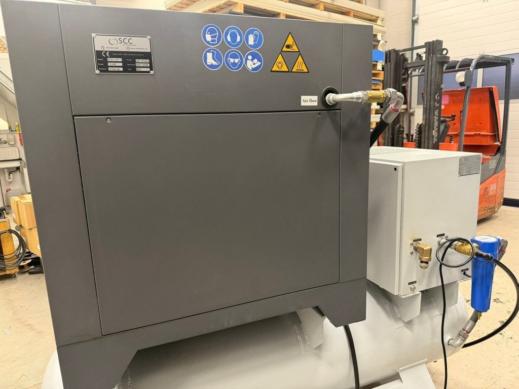 Compressor met luchtketel – AIR DRYER DEFECT, Doe-het-zelf en Verbouw, Ophalen, Gebruikt, 800 liter/min of meer, 10 bar of meer