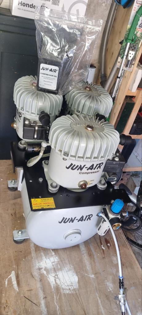 Jun-air model 6, Doe-het-zelf en Verbouw, Compressors, Minder dan 25 liter, Ophalen, Minder dan 200 liter/min