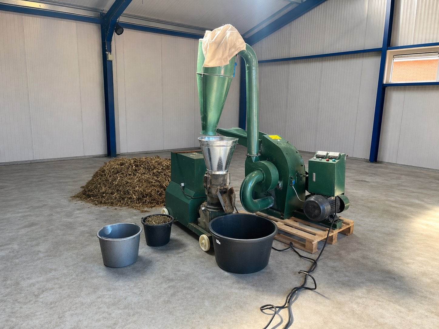 Hamermolen en pelletpers, Zakelijke goederen, Ophalen, Veehouderij, Voertechniek