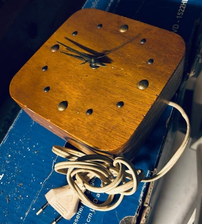 Metamec uit dereham electrice klok, Antiek en Kunst, Ophalen