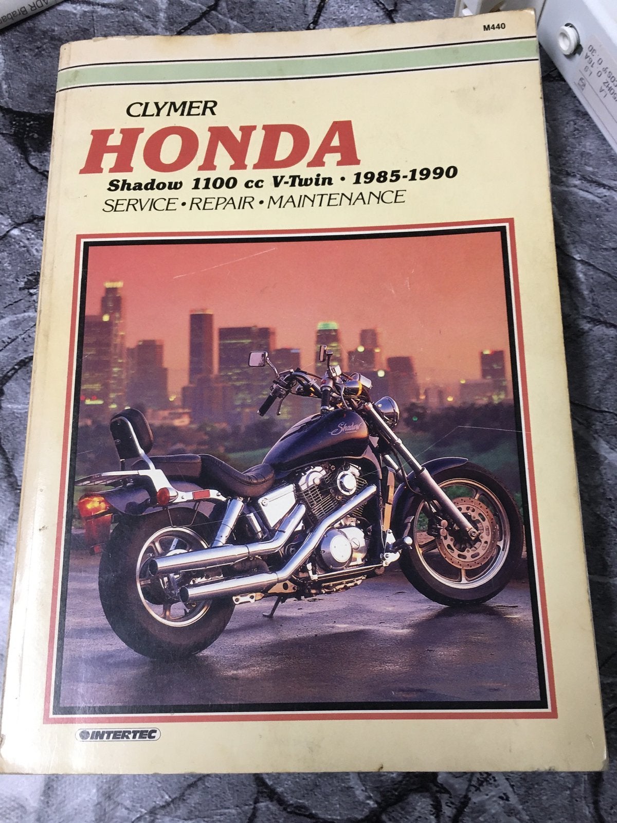 Boek Honda, Ophalen of Verzenden, Zo goed als nieuw