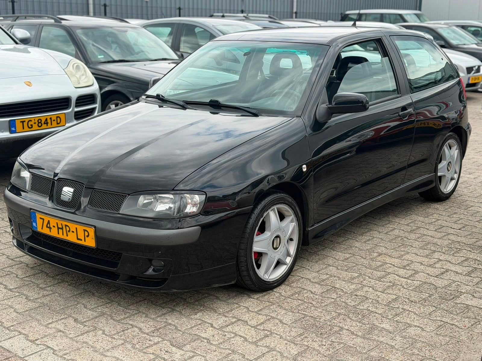 Seat Ibiza 1.8-20V Turbo Cupra 2001 Airco Nieuwe APK, Auto's, Seat, Gebruikt, Leder en Stof, Origineel Nederlands, Bedrijf