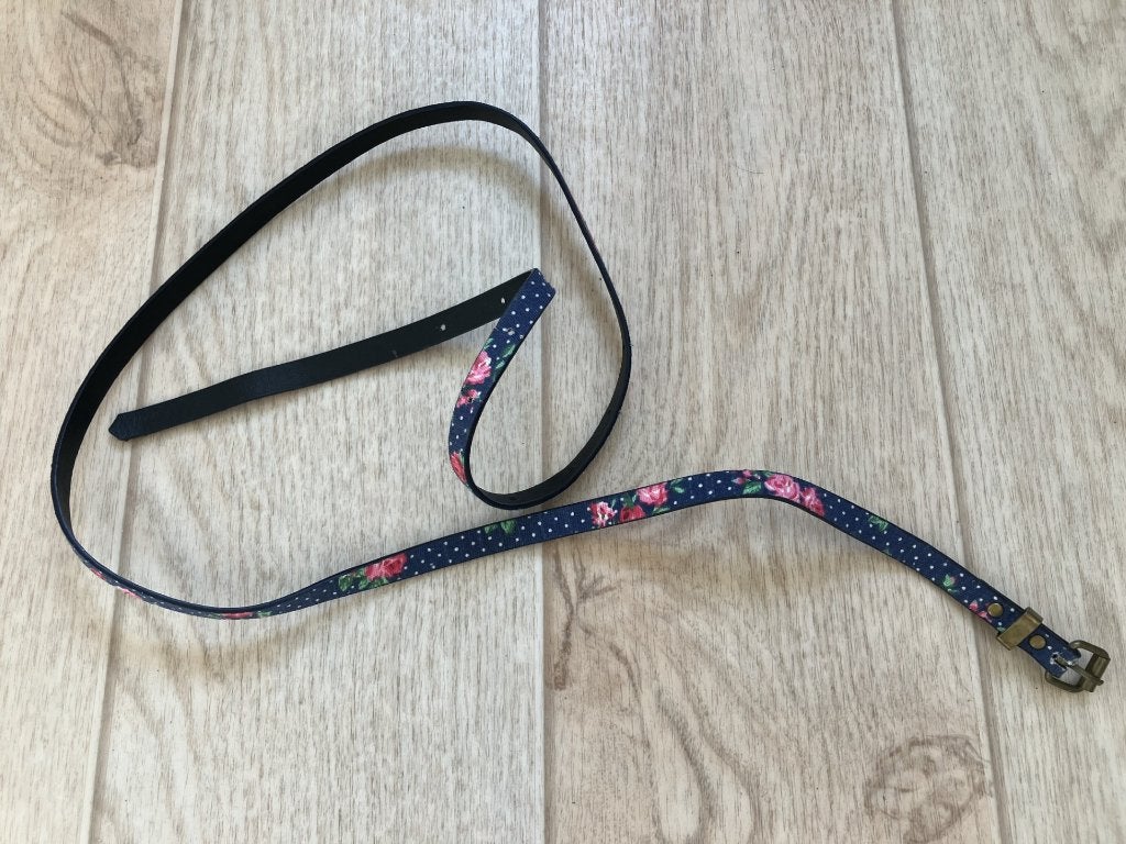 Dunne riem met bloemenprint maat 80, Ophalen of Verzenden, Gedragen, Overige kleuren, 80 tot 90 cm