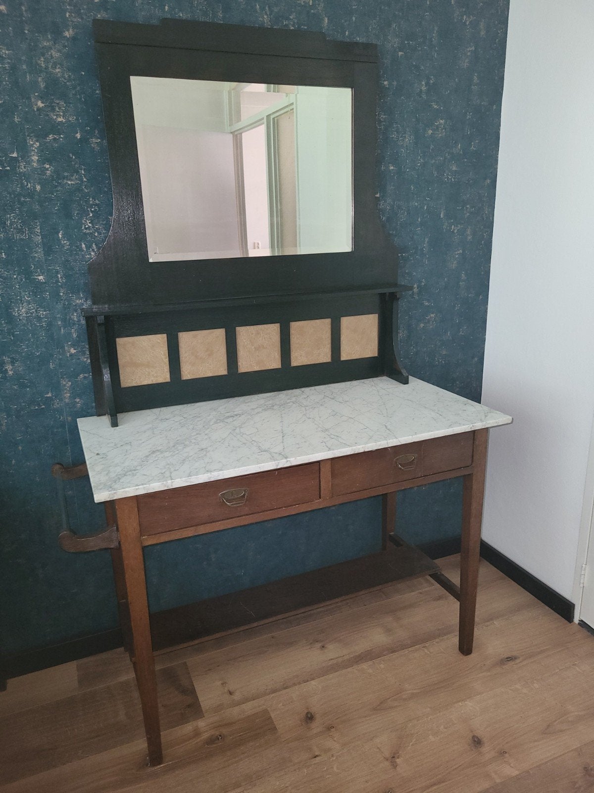 Antieke wastafel met spiegel, Antiek en Kunst, Antiek | Meubels | Tafels, Ophalen of Verzenden