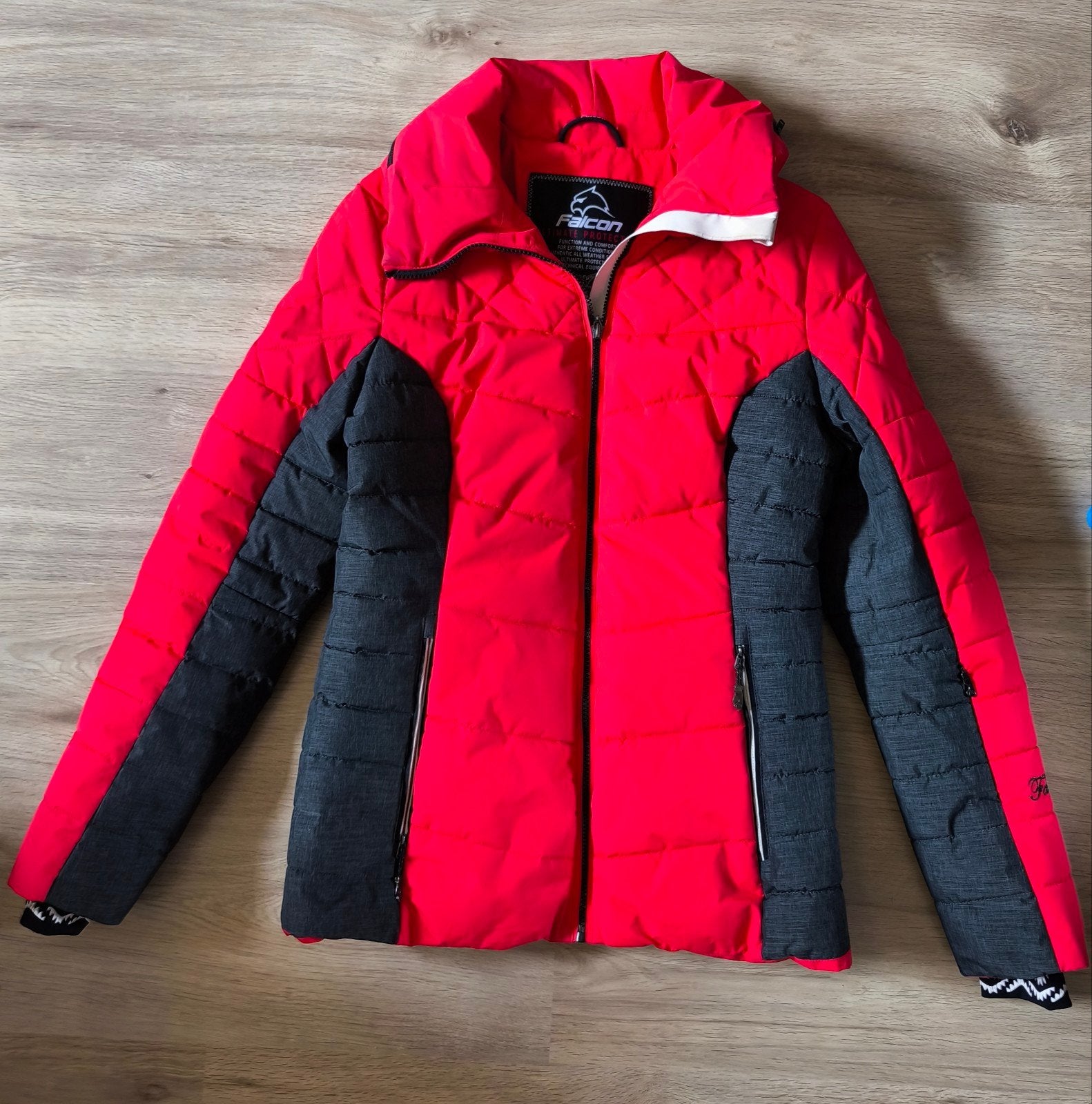 Falcon Ski-jas Dames Maat M Rood/Grijs, Kleding | Dames, Wintersportkleding, Maat 38/40 (M), Falcon, Ophalen of Verzenden, Zo goed als nieuw