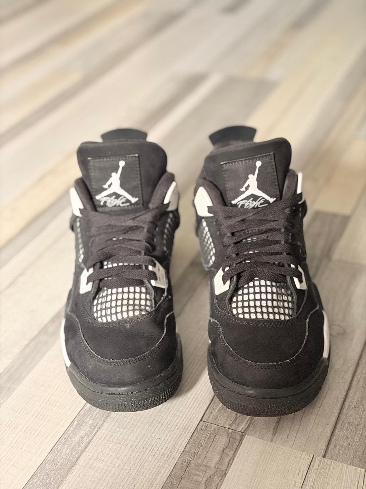 Nike Air Jordan 4 retro white thunder- Maat 39, Ophalen, Gedragen, Zwart, Sneakers of Gympen