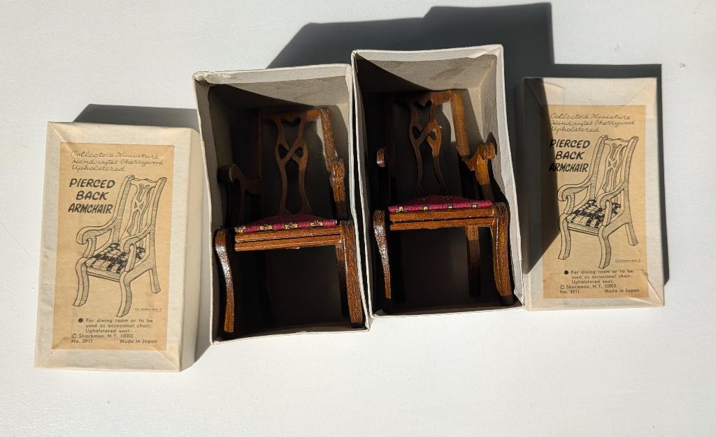 Twee vintage doosjes met poppenhuis eetkamerstoelen Shackman, Verzamelen, Ophalen of Verzenden, Nieuw, Gebruiksvoorwerp