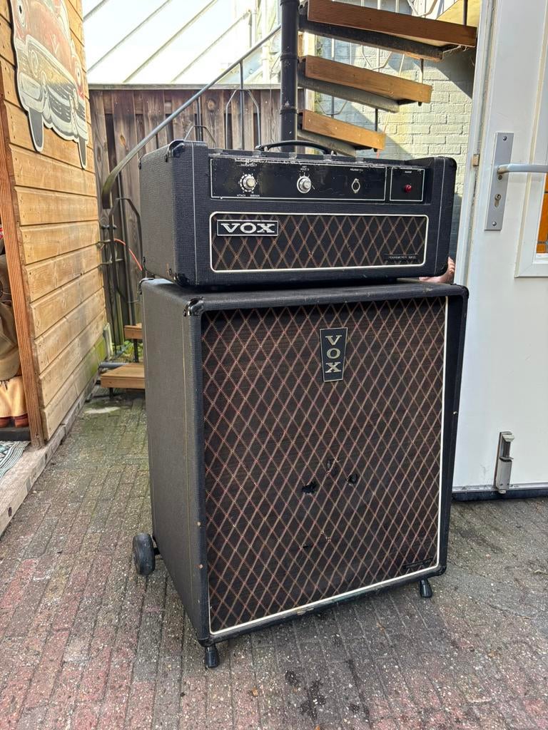 1967 Vox Foundation Bass versterker, Ophalen, Zo goed als nieuw, 50 tot 100 watt
