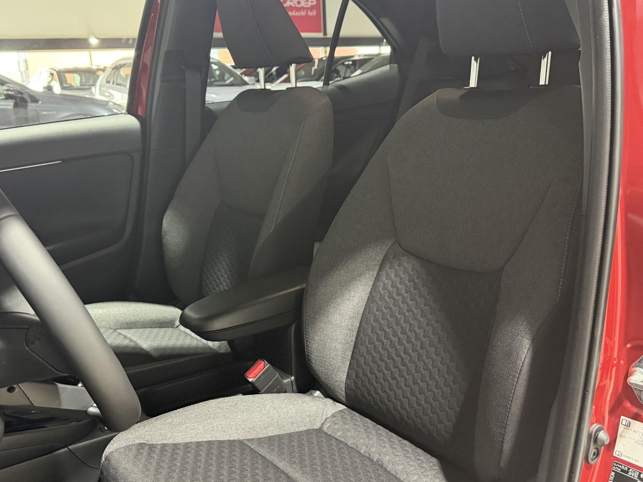 Toyota Yaris Cross 1.5 Hybrid 115 Dynamic | Voorraad | Comfo, Auto's, Toyota, Stof, Automatische klimaatregeling, Euro 6, 1165 kg