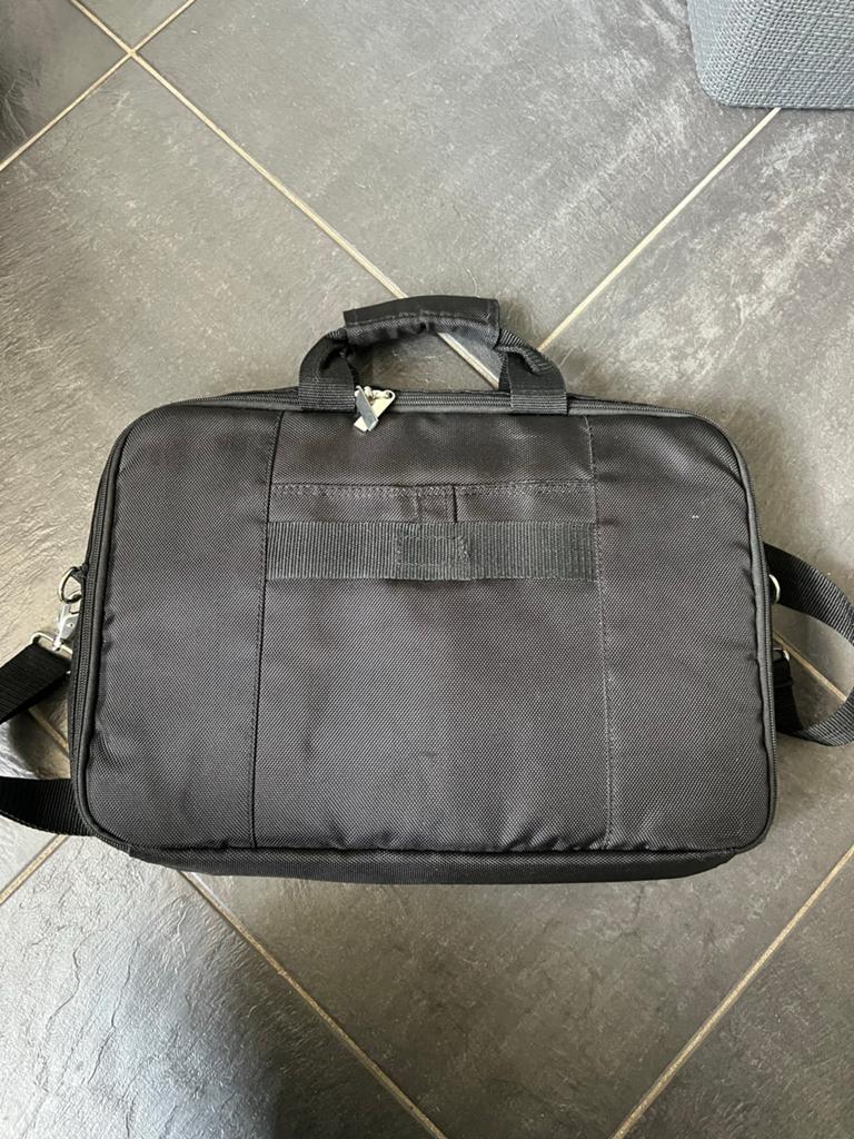 Laptoptas, 17 inch of meer, Ophalen of Verzenden, Zwart, Meerdere vakken
