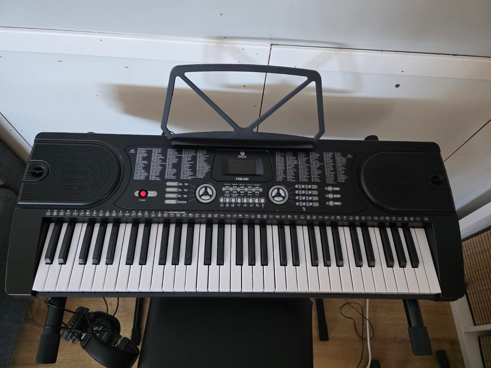 Fazley FKB-050 Keyboard met headset, standaard en krukje, Muziek en Instrumenten, Keyboards, Zo goed als nieuw, 61 toetsen, Overige merken