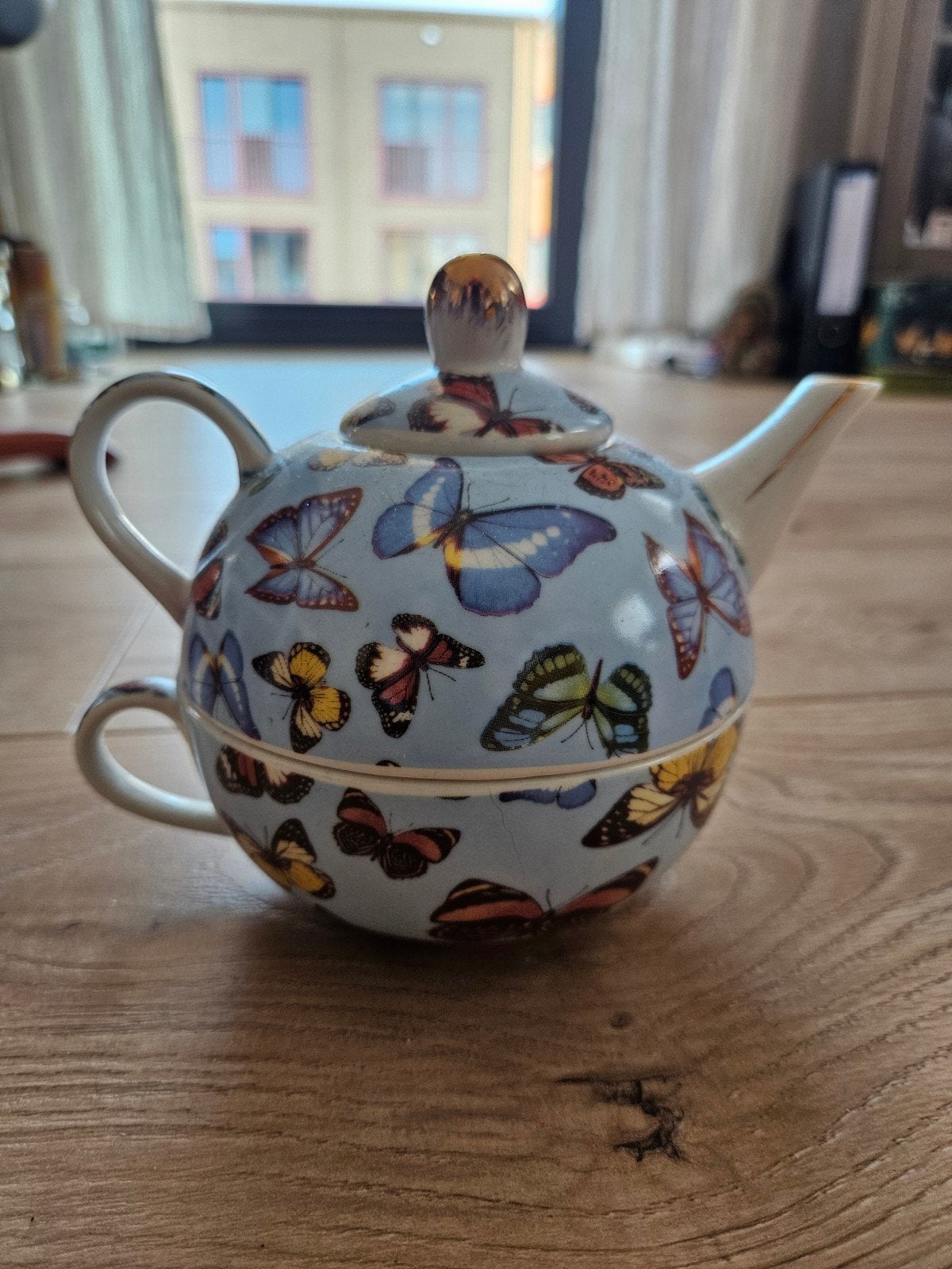 Theepot met kopje vlinders L. Duke & Zn, Huis en Inrichting, Keuken | Servies, Ophalen of Verzenden, Zo goed als nieuw, Overige stijlen