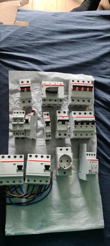 ABB componenten, Hobby en Vrije tijd, Elektronica-componenten, Ophalen of Verzenden
