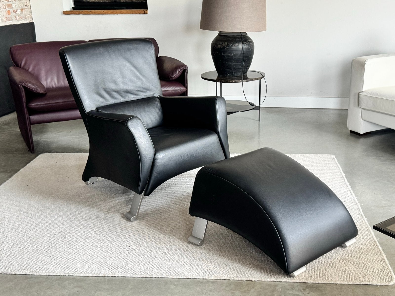 Rolf Benz 322 Fauteuil + Hocker | Zwart Leer | Als Nieuw, X, Leer, Ophalen of Verzenden, Zo goed als nieuw
