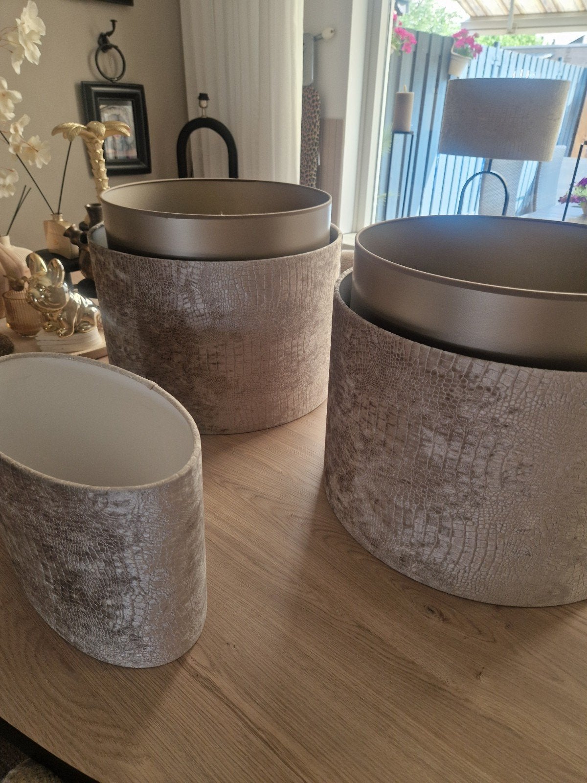 Croco lampenkappen - 2 dubbele kappen met armatuur, Huis en Inrichting, Lampen | Lampenkappen, Ophalen, Gebruikt, Beige, Rond