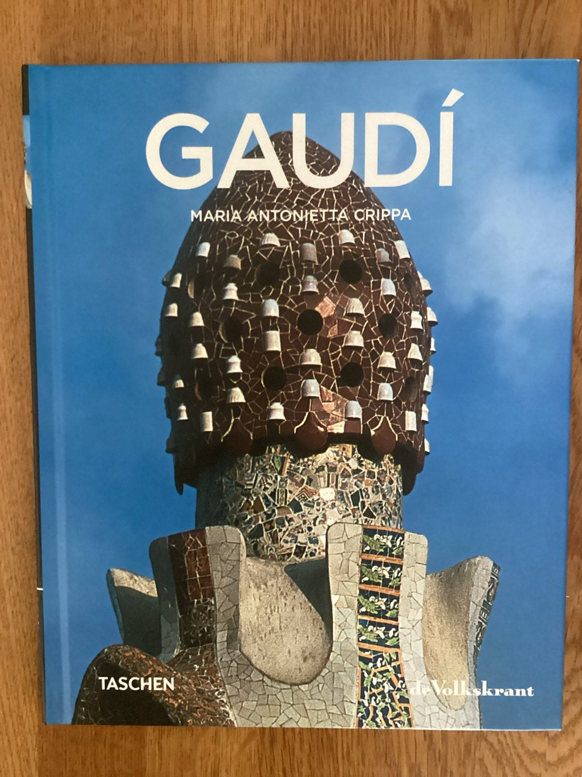 Gaudi - Maria Antonietta Crippa - Taschen, Ophalen of Verzenden, Zo goed als nieuw, Overige onderwerpen