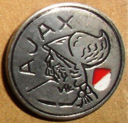 Ajax-clubspeld met oud logo (rond model-zilverkleurig), Verzamelen, Verzenden, Zo goed als nieuw, Sport, Speldje of Pin