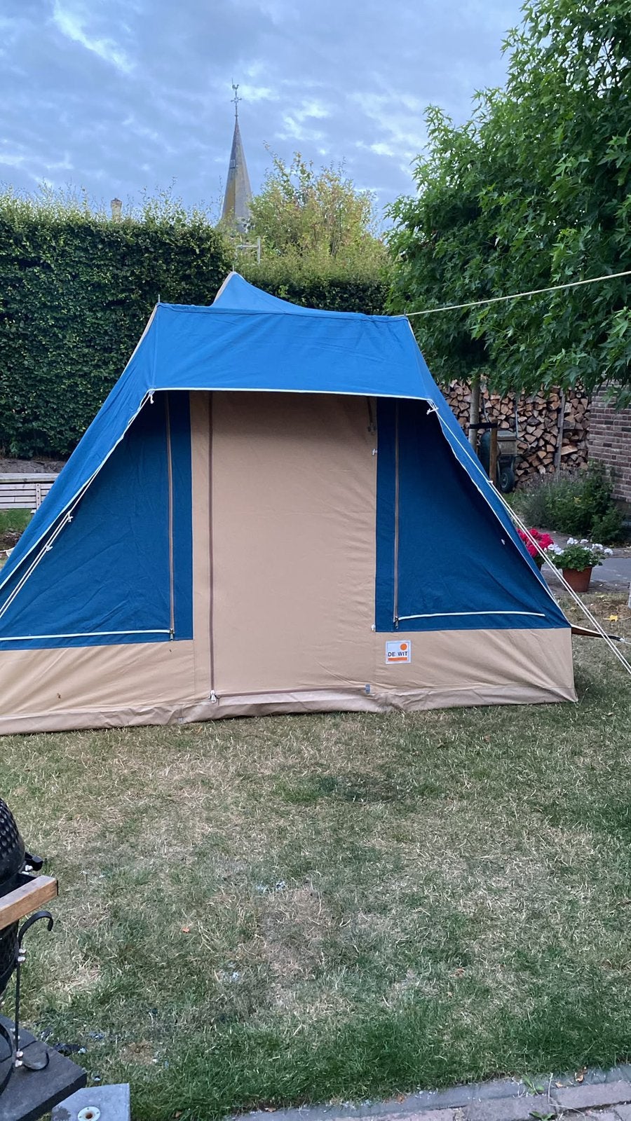 De Wit pyramidetent 2 tot 4 personen, Ophalen, Gebruikt, Tot en met 4