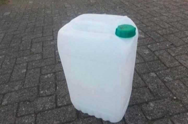 Jerrycan 20 liter, Ophalen of Verzenden, Gebruikt