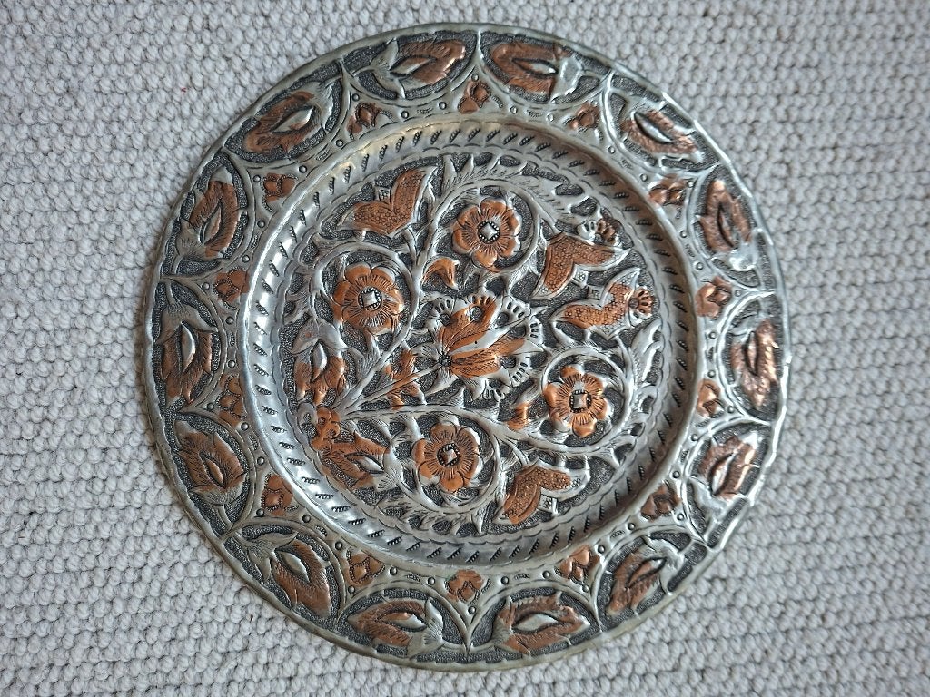 Metalen Egyptisch wandbord met bloemmotief, Antiek en Kunst, Antiek | Wandborden en Tegels, Ophalen of Verzenden
