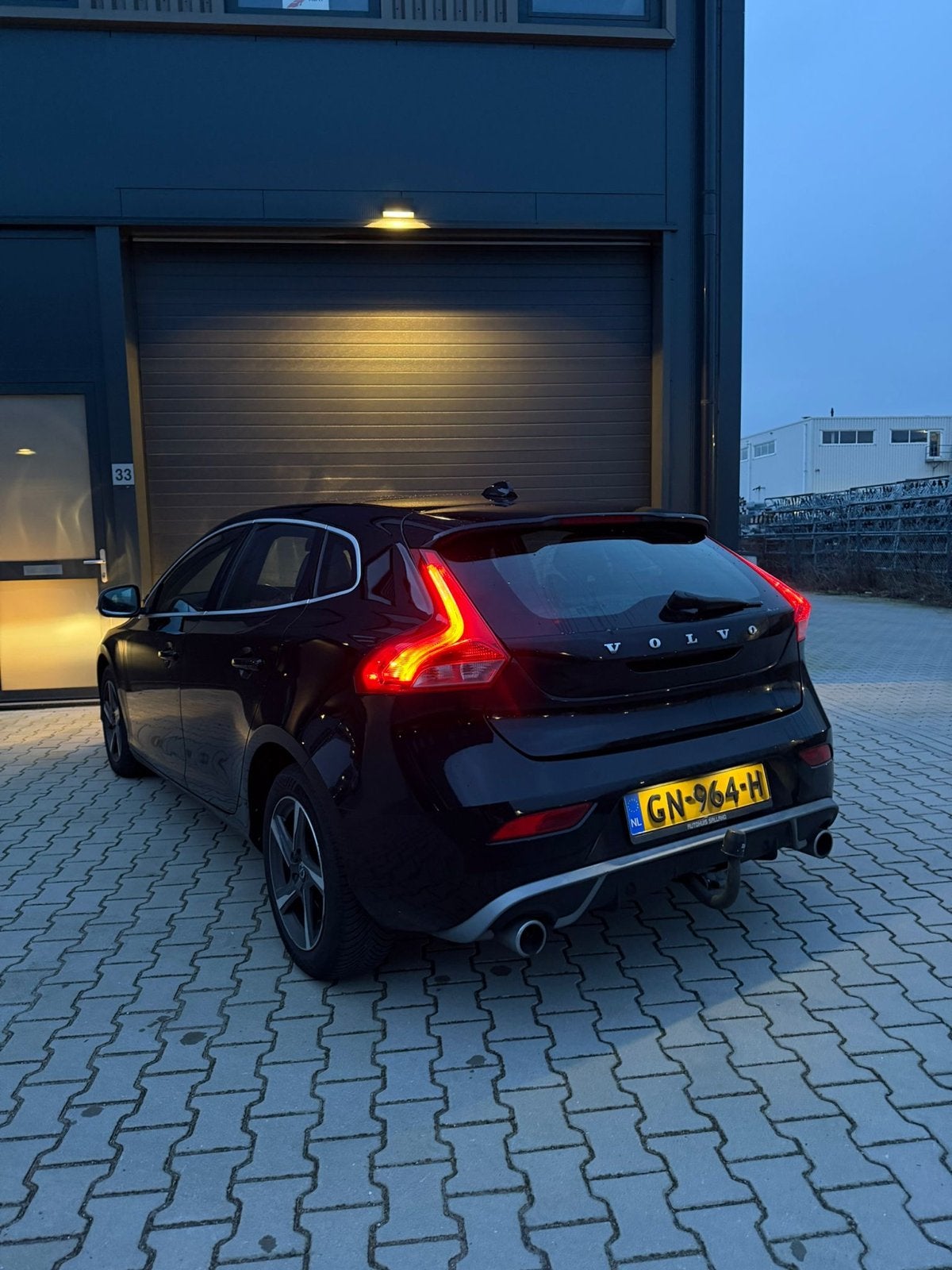 Volvo V40 2.0 D2 120PK 2015 Zwart, Auto's, Voorwielaandrijving, Zwart, 4 cilinders, 1969 cc