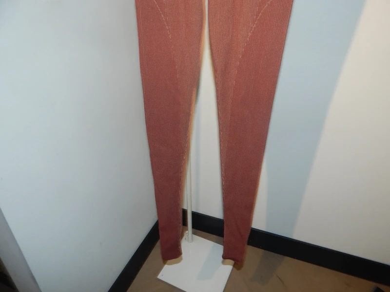 Jacquemus broek legging roest bruin van kleur licht accent38, Kleding | Dames, Maat 38/40 (M), Bruin, Verzenden, Zo goed als nieuw