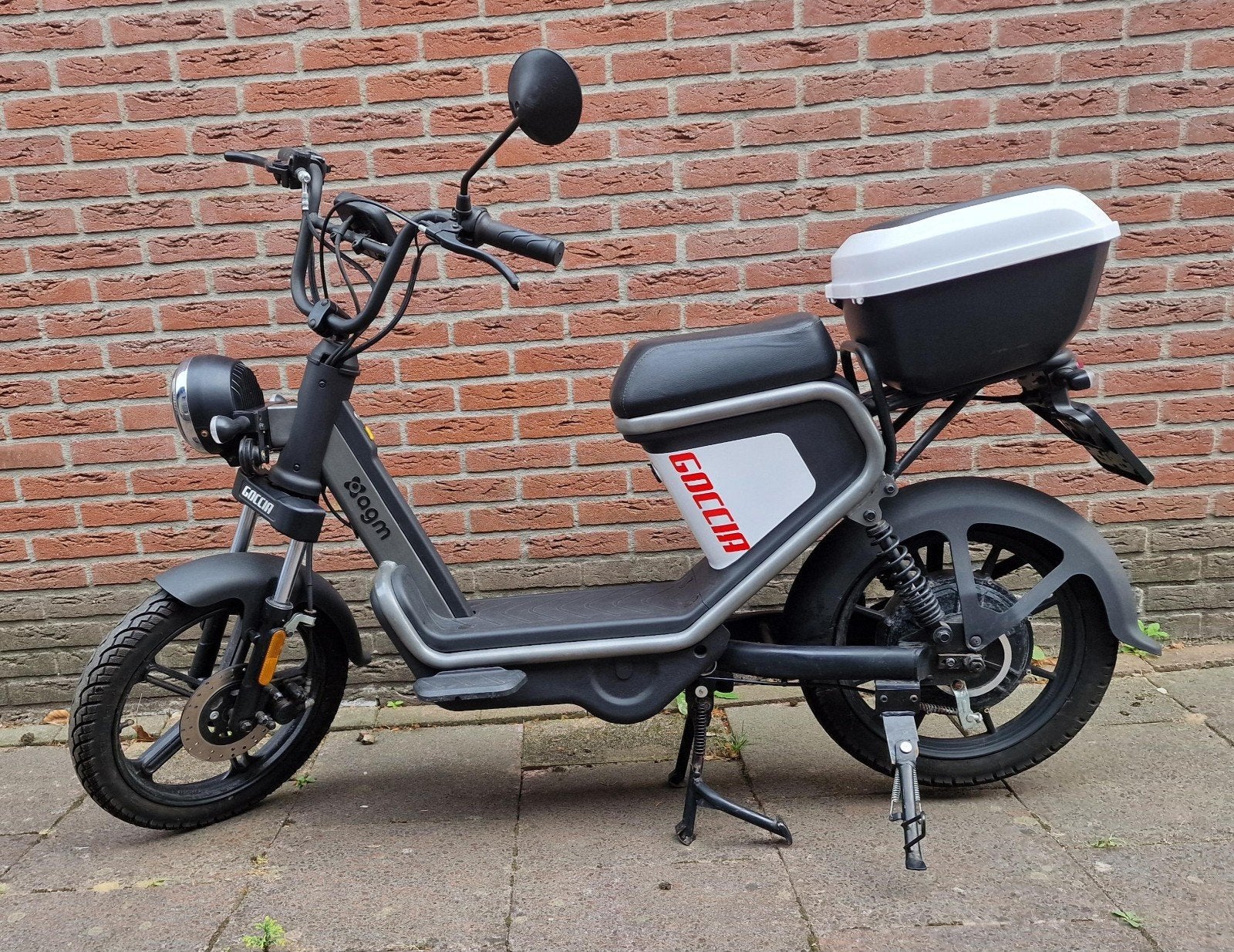Goccia E-Scooter met topkoffer, Fietsen en Brommers, Snorfietsen en Snorscooters, Ophalen, Elektrisch, Overige merken