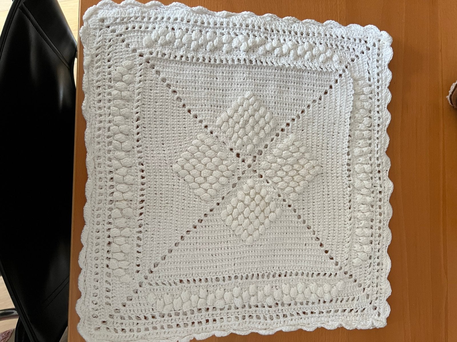 Gehaakte kussensloop (40-50cm), Gebruikt, Wit, Ophalen of Verzenden, Handgemaakt