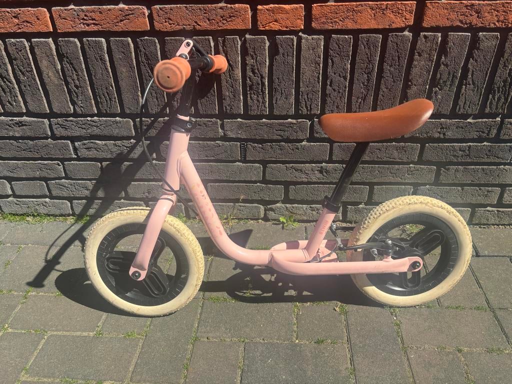 Btwin loopfiets roze, Ophalen, Gebruikt, Loopfiets